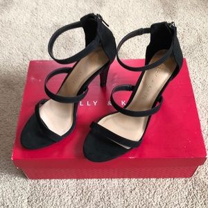 Kelly and Katie black heels size 6 with box